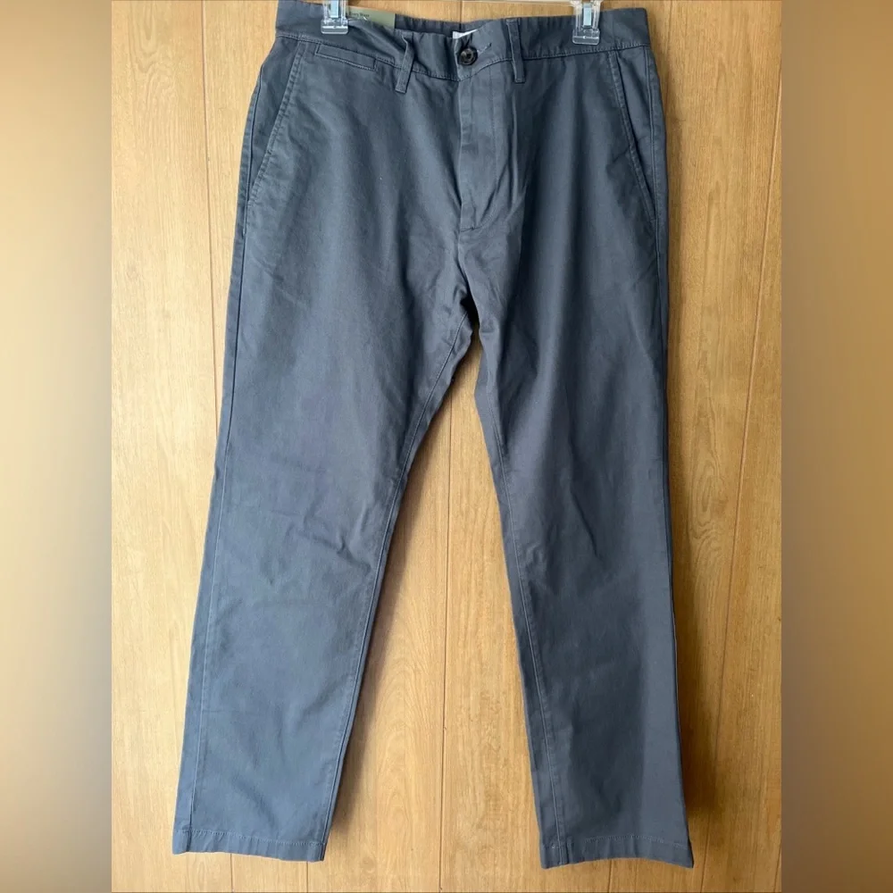 Goodfellow &Co Chino Pants Men’s 31x30 Gray The Every Wear Slim Straight Leg